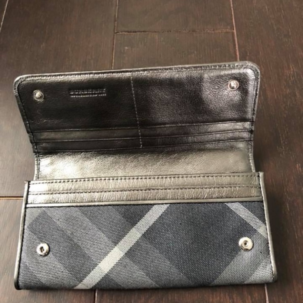 Authentic Burberry Limited Edition Wallet